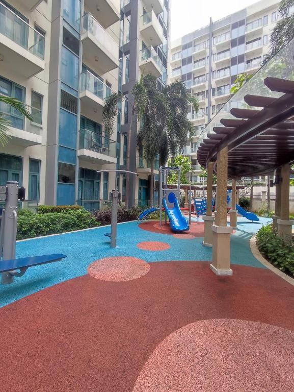Two Palmtree Villas Newport Boulevard Near Naia 3 Pasay City Манила Экстерьер фото