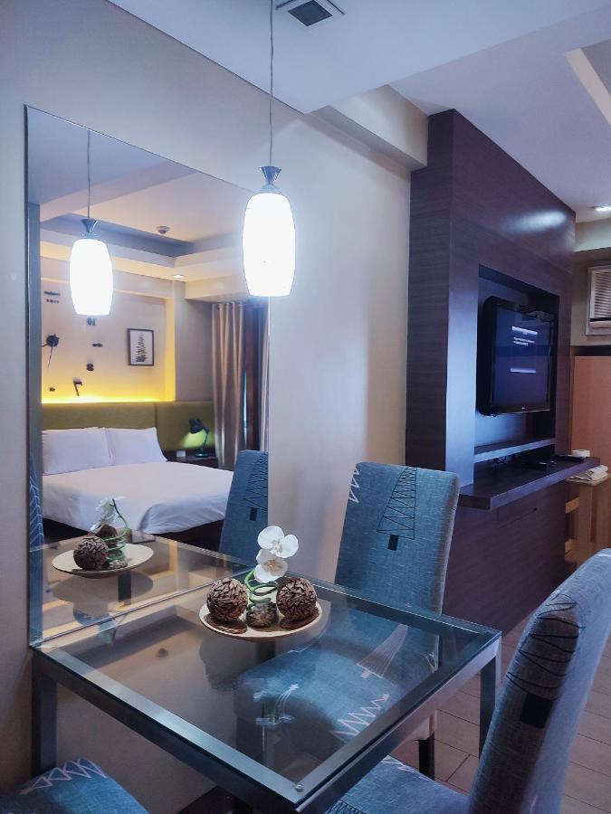 Two Palmtree Villas Newport Boulevard Near Naia 3 Pasay City Манила Экстерьер фото